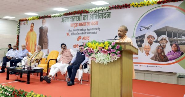 अब ‘कुबेर’ भी आना चाहते हैं जेवर: मुख्यमंत्री