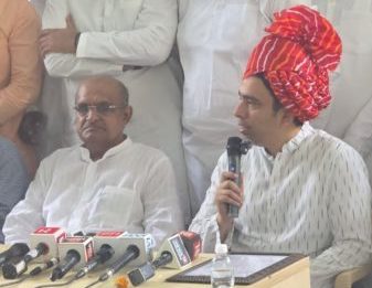 ‘चारू चौधरी’ को टिकट चाहिये तो चेयरमैन के पास करना होगा आवेदन